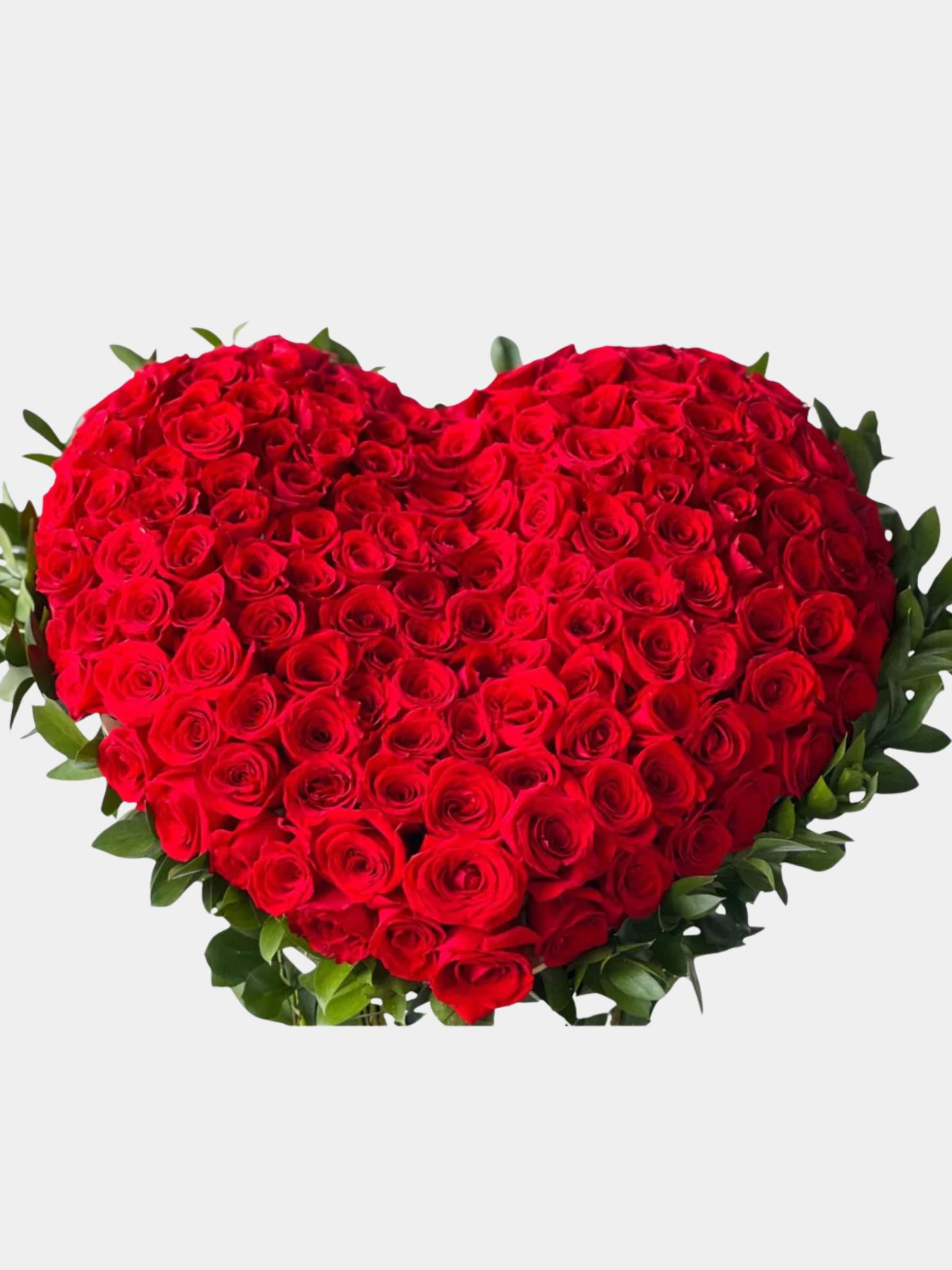 3D - 250 Roses Heart Shape
