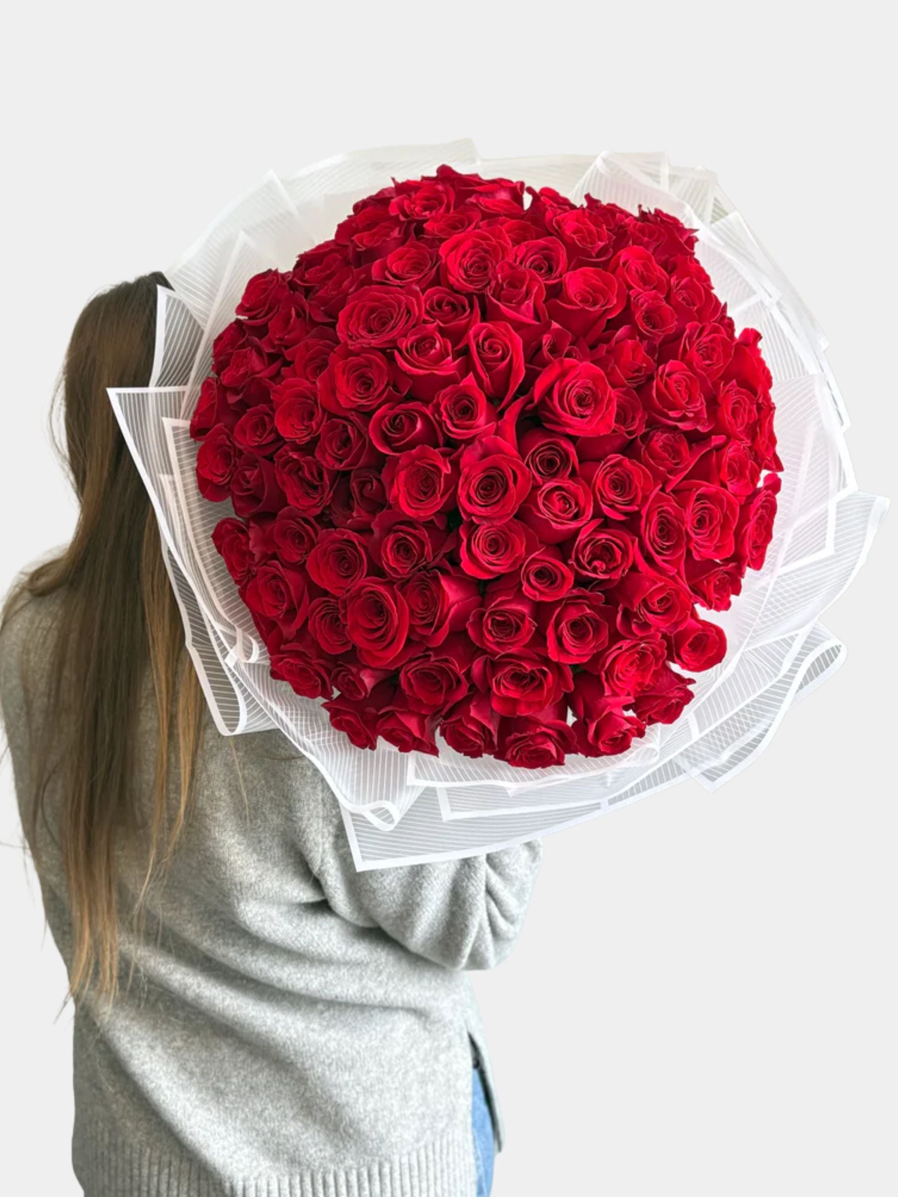 Luxurious 100 Red Roses