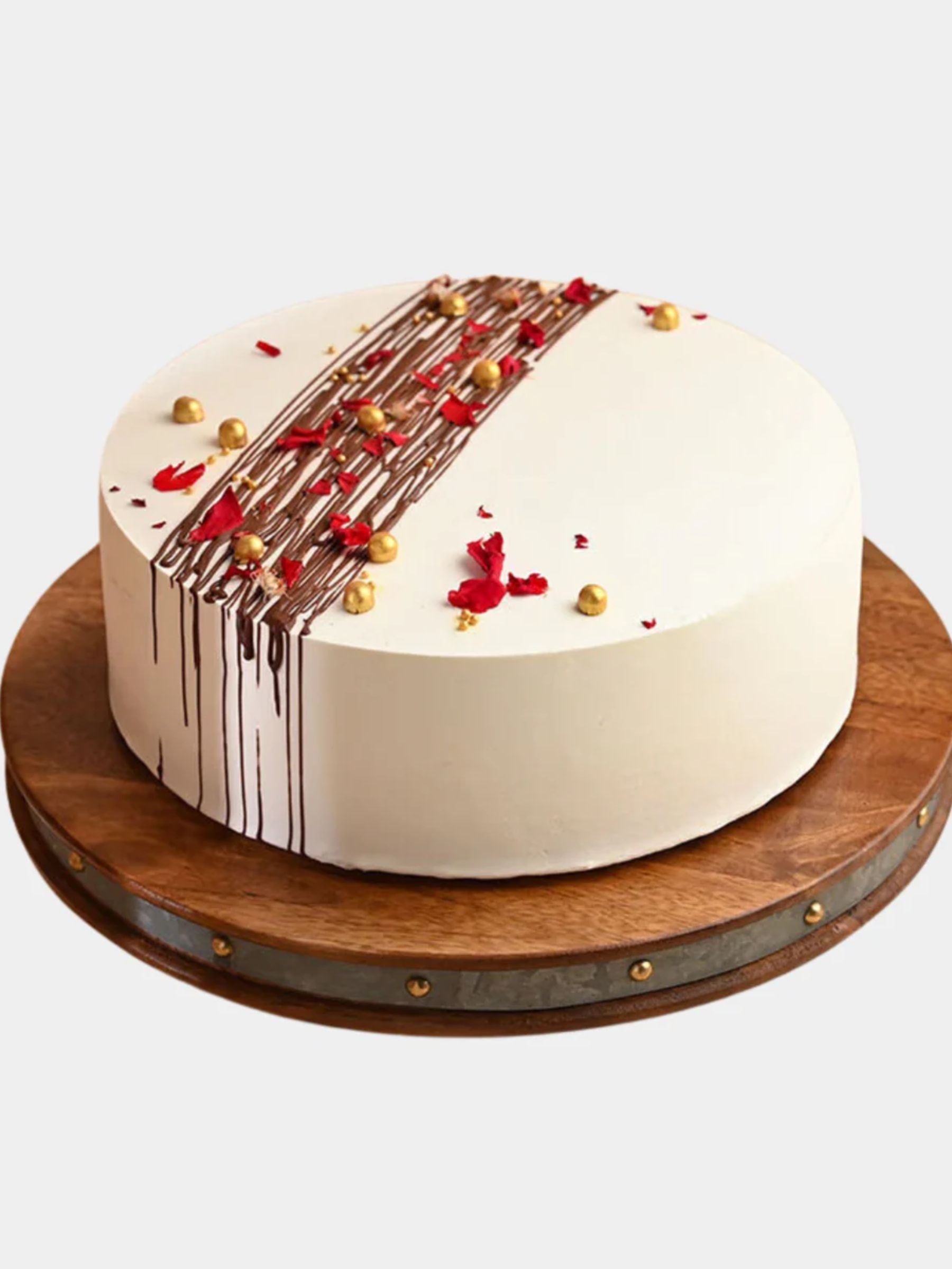 Captivating Vanilla Cake